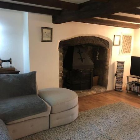 Cosy Cottage Real Fire Nearby Pub Garden Parking 얼터넘 외부 사진